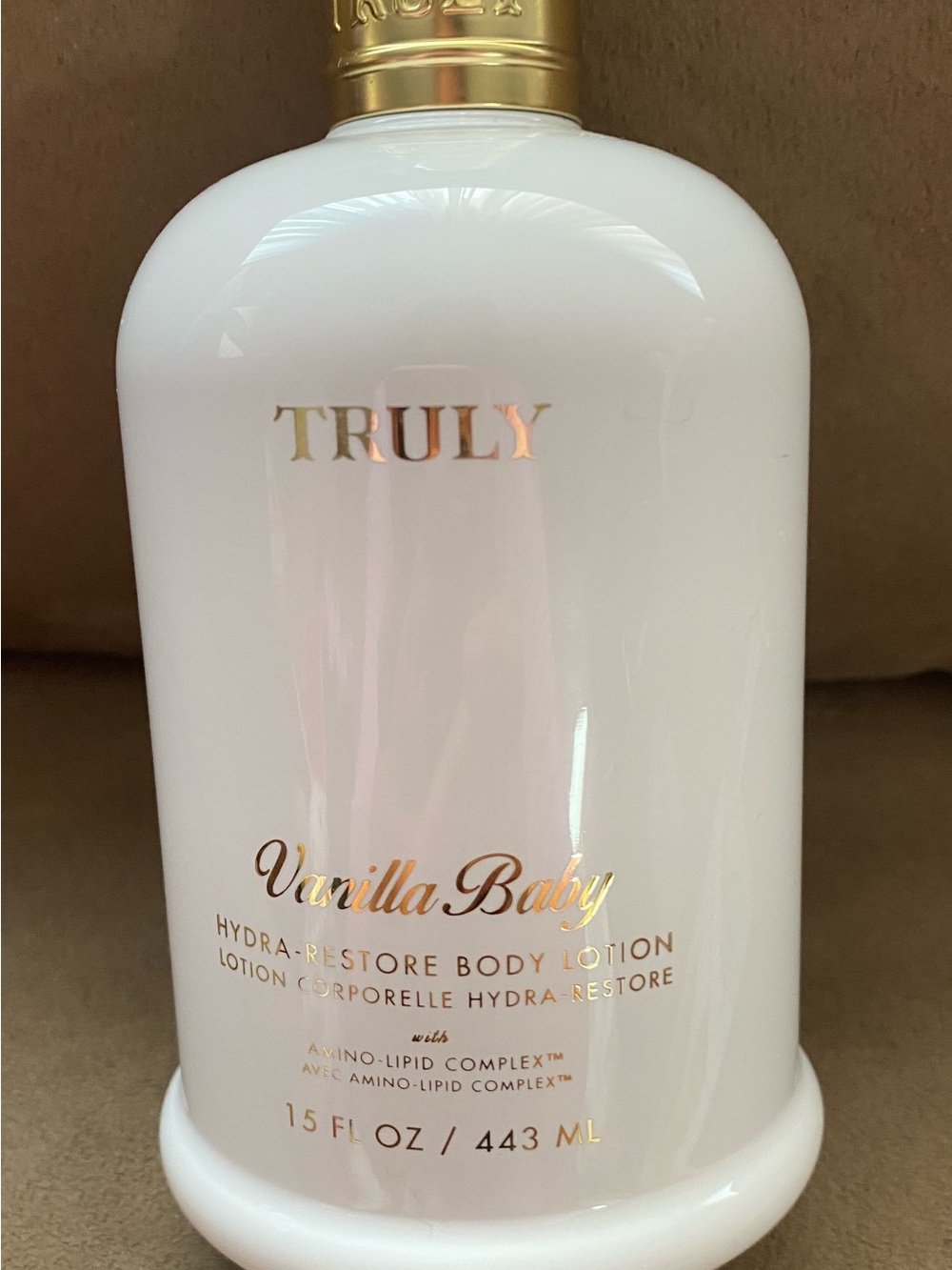 TRULY Vanilla Baby Hydra-Restore Body Lotion — White with Gold Accents